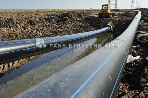 black plastic water supply pipe
